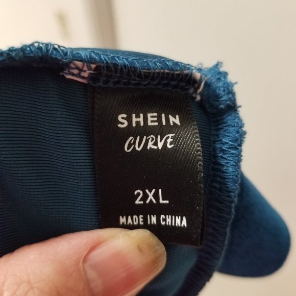 Shien Curve velvet 2-piece lounge pant and crop tank top - Picture 8 of 9